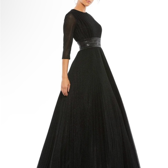 SHIMMERING PLEATED A-LINE 3/4 SLEEVE GOWN - Picture 3 of 5